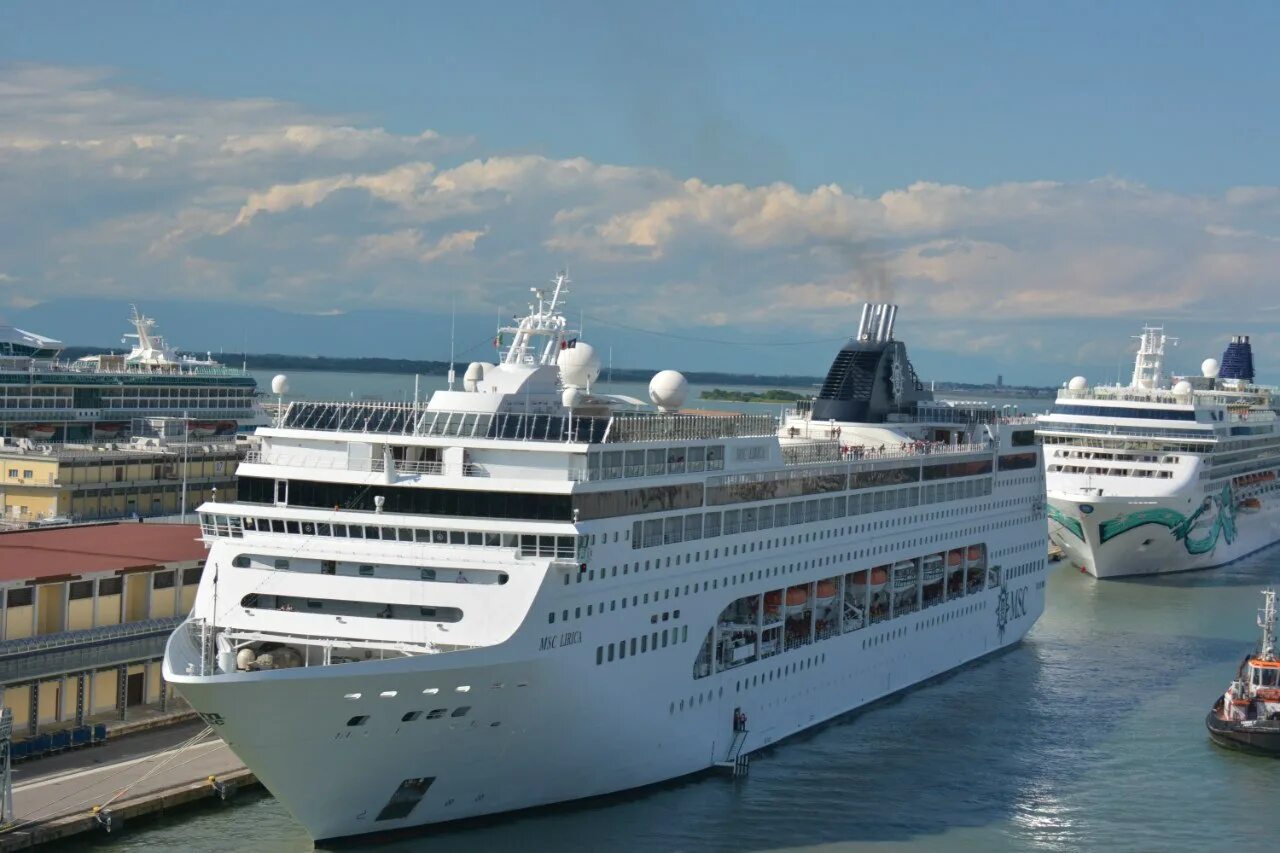 Круиз из калининграда. Круиз из калининграда. Паром moby spl princess anastasia. Порт морской фасад санкт-петербурга. Норвегиан спирит.