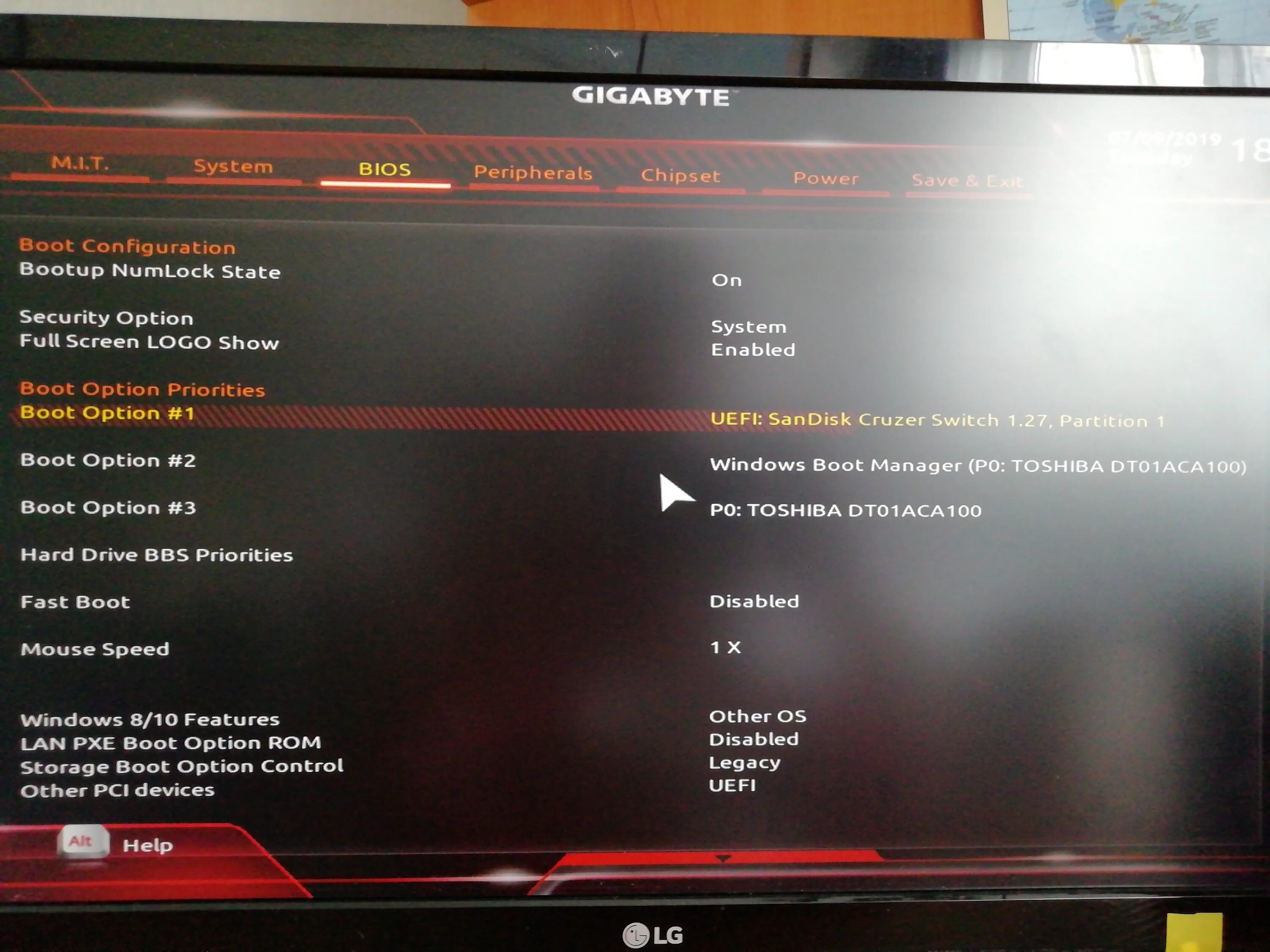 Как установить виндовс гигабайт. Биос гигабайт. bios gigabyte загрузки. gigabyte биос загрузка с флешки. гигабайт запуск с флешки.