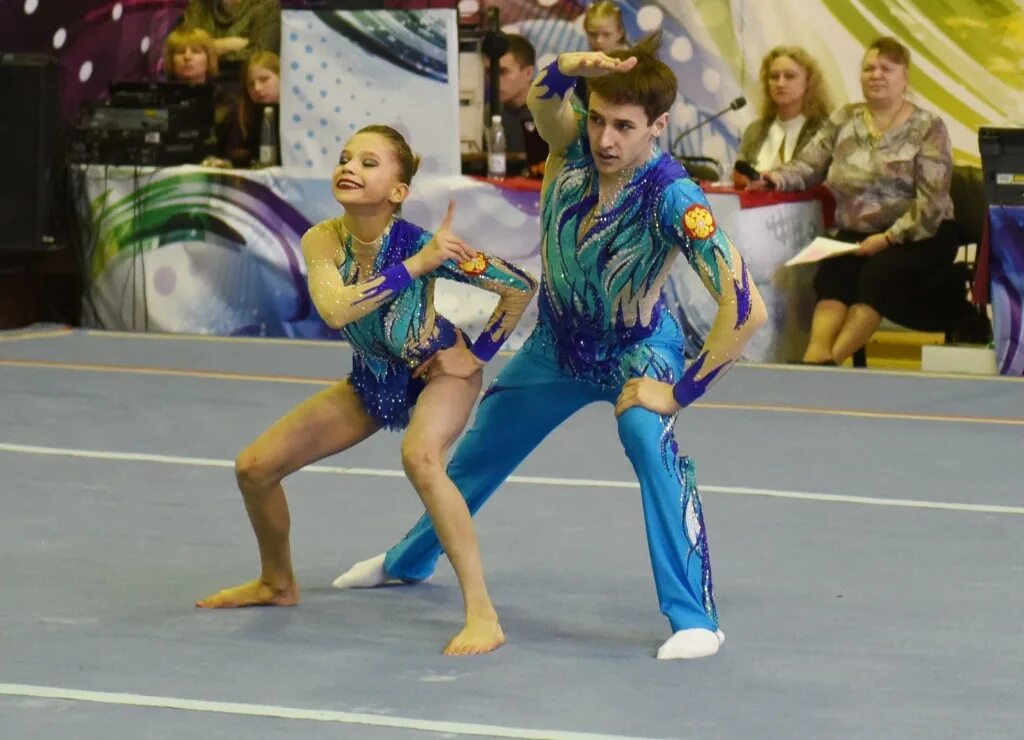 александр дергунов акробатика. акробатика магнитогорск. акробатика октябрьская. соревнования александра дергунова. акробатика октябрьская.