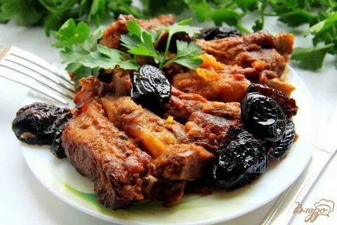 Свинина с черносливом