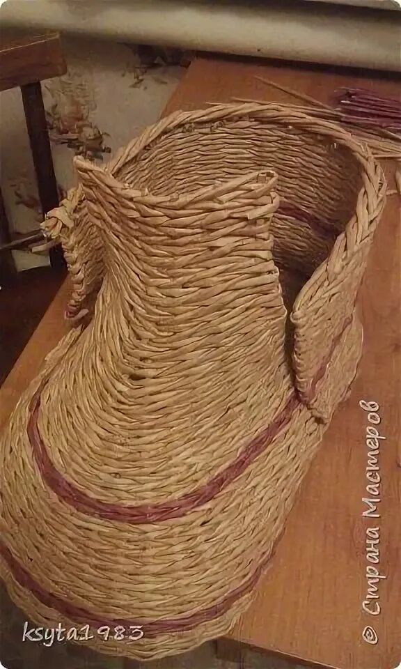 Башмачок из ротанга
