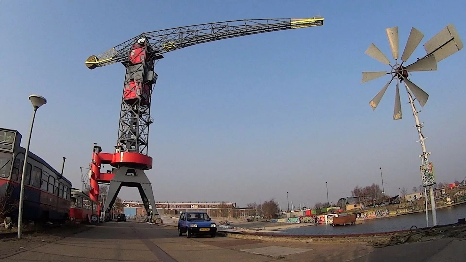 Кран каждую секунду. Отель faralda crane amsterdam. необычные башенные краны. необычные подъемные краны. самый необычный башенный кран.