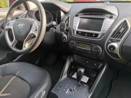 Снять магнитолу ix35