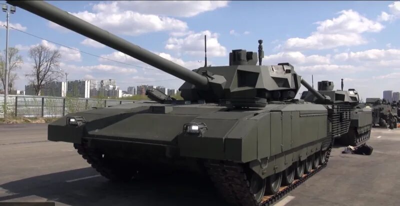 Минобороны рассказало о планах по госиспытаниям танка Т-14 "Армата"