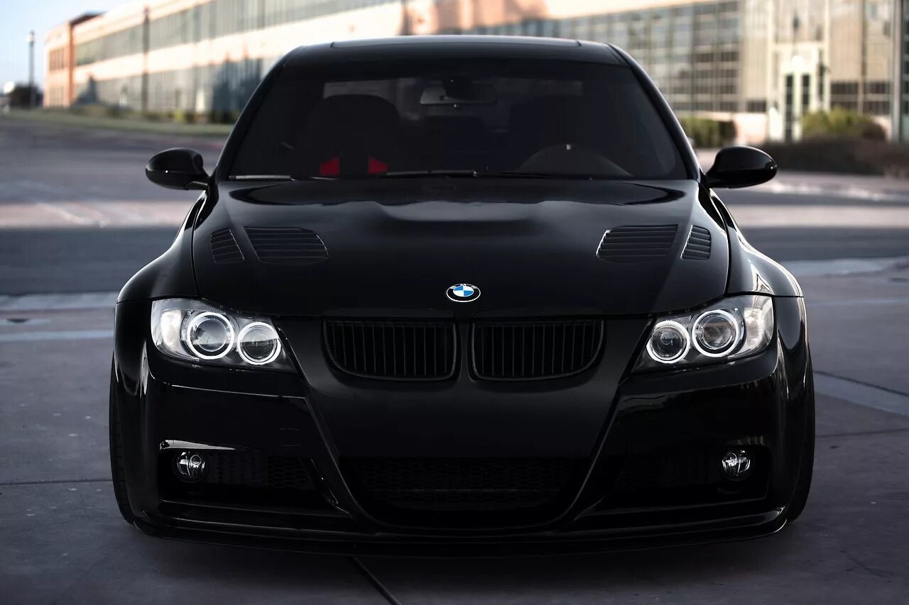 Черная машина перед. BMW m3 e90 Black. БМВ м3 е90 черная. BMW e90 черная. БМВ 3 е90 черная.