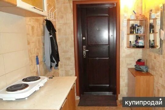 Провести воду в комнату в общежитии. Биотуалет для комнаты в общежитии. входная дверь в общежитие. дверь в туалет в крутом общежитии. железная дверь между комнатами общежитие.