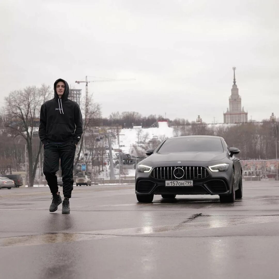 Mercedes amg gt 63 s литвина. Миша литвин. Машина миши литвина акула. Бмв м8 миши литвина. Бмв михаила литвина.