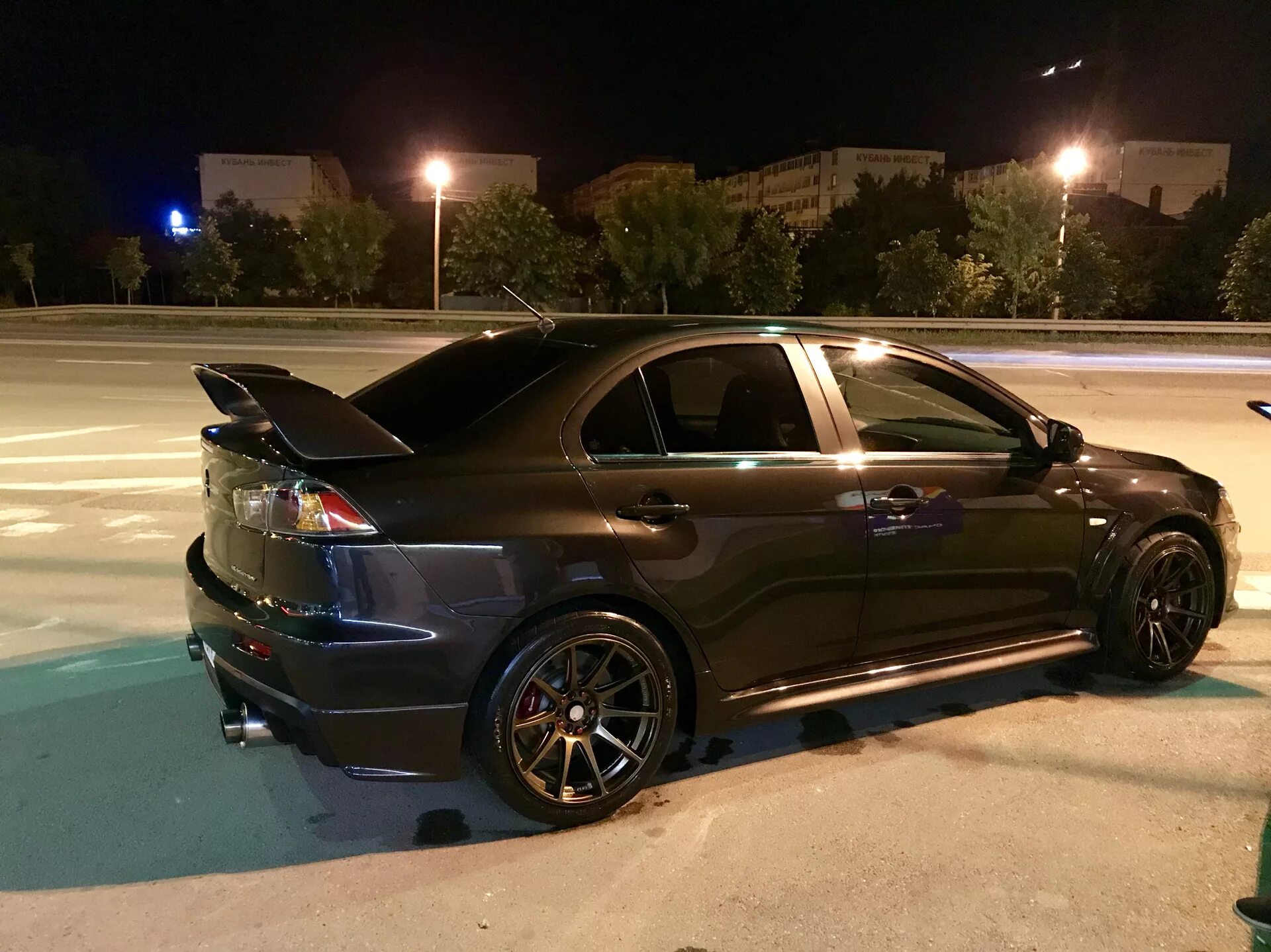 Lancer 18. Mitsubishi lancer x r18. митсубиси лансер 10 r18. мицубиси лансер 10 на 17 дисках. диски r17 mitsubishi lancer 10.