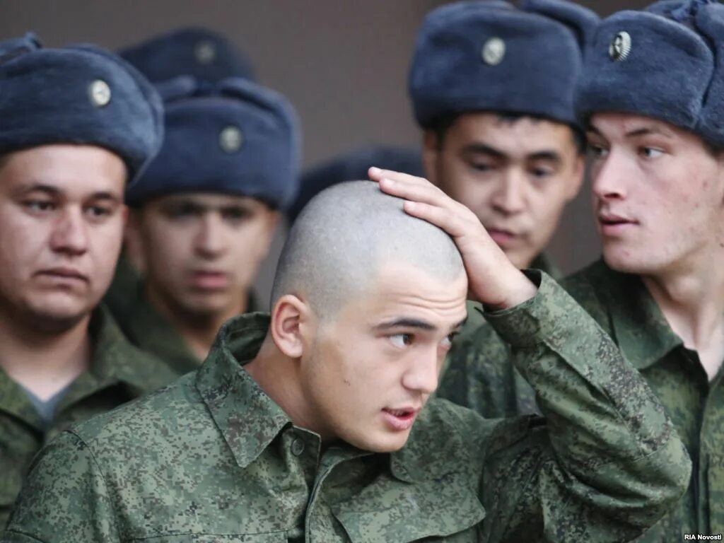 Солдат армии РФ срочники. Призывники. Солдат призывник. Солдаты в армии
