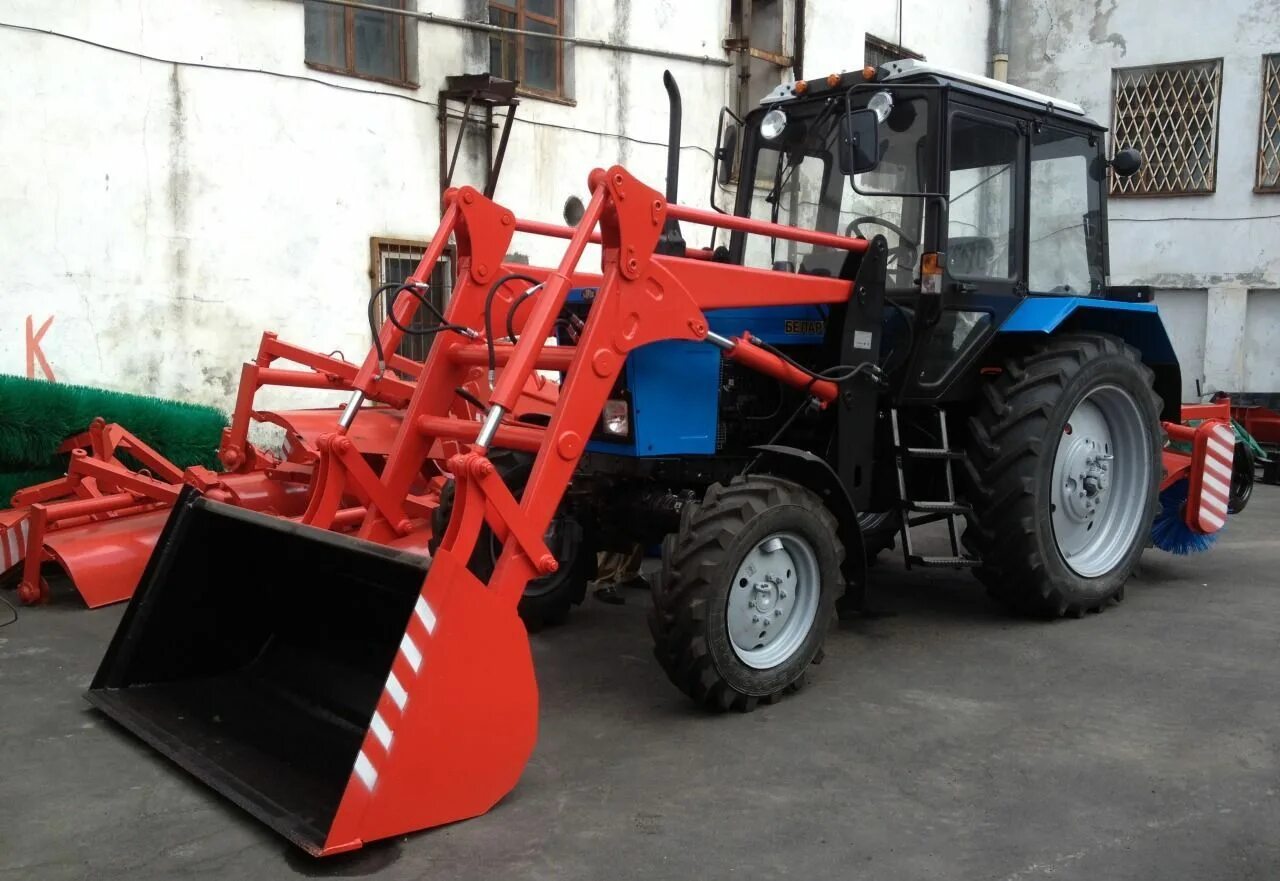 Трактор беларус 92п. Беларус ковша. Мтз 82 с ковшом и отвалом. Навесное оборудование для трактора мтз 80. 1" (мтз).