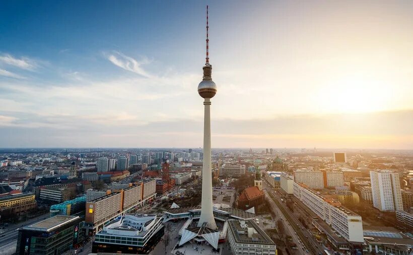 Берлин, город. Телебашня на александерплац в берлине. Элли берлин. Berlin группа солистка. Берлин, город.