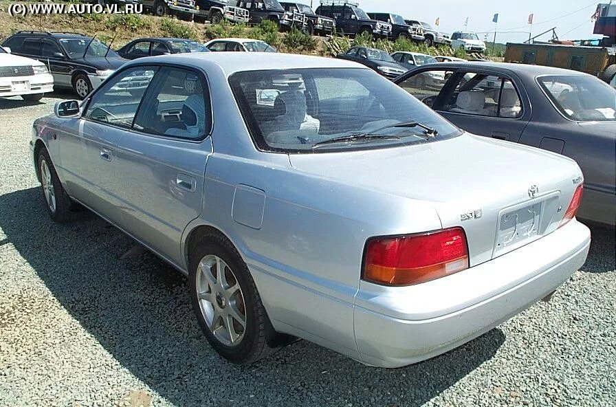 Cv 40. Toyota Vista 1996. Toyota Vista cv40. Toyota Vista SV 43 1996. Тойота Виста 1996.