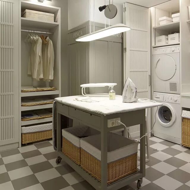 homify Современные прачечные, Прачечная своими руками, Гардеробные