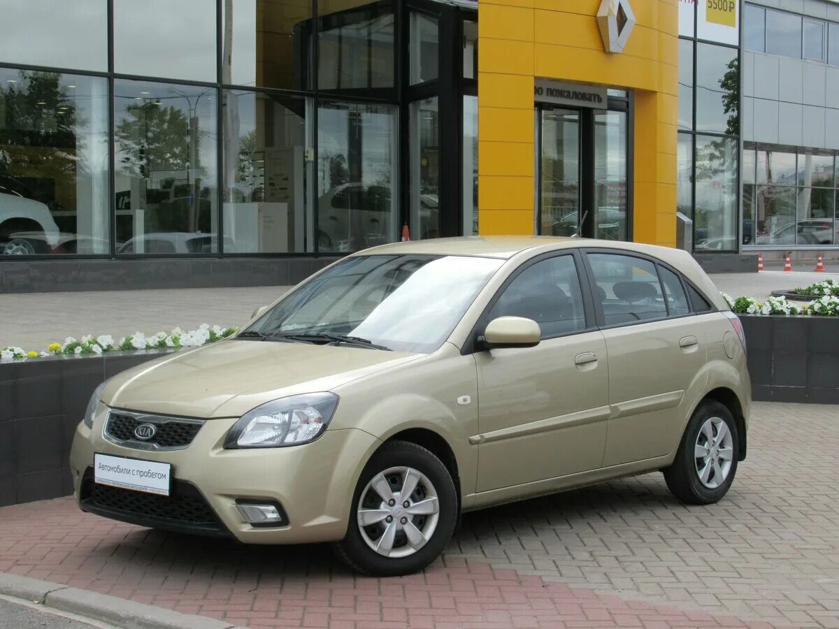 кия рио 2009 года. кия рио 2009 года. Kia rio 2009. 4 серебристая. 4.