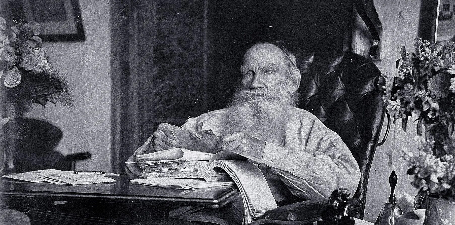 Лев толстой. Толстой Лев Николаевич последние годы. Толстой 1880. Лев толстой фото. Лев толстой тихий