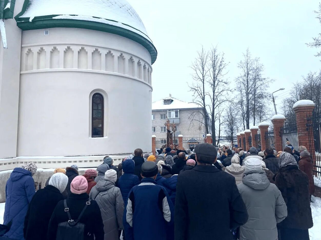 Открыть приход. Церковь Мартирия Зеленецкого Великие Луки. Храм преподобного Мартирия Зеленецкого. Храм Мартирия Зеленецкого в великих Луках расписание. Новая Церковь в великих Луках.