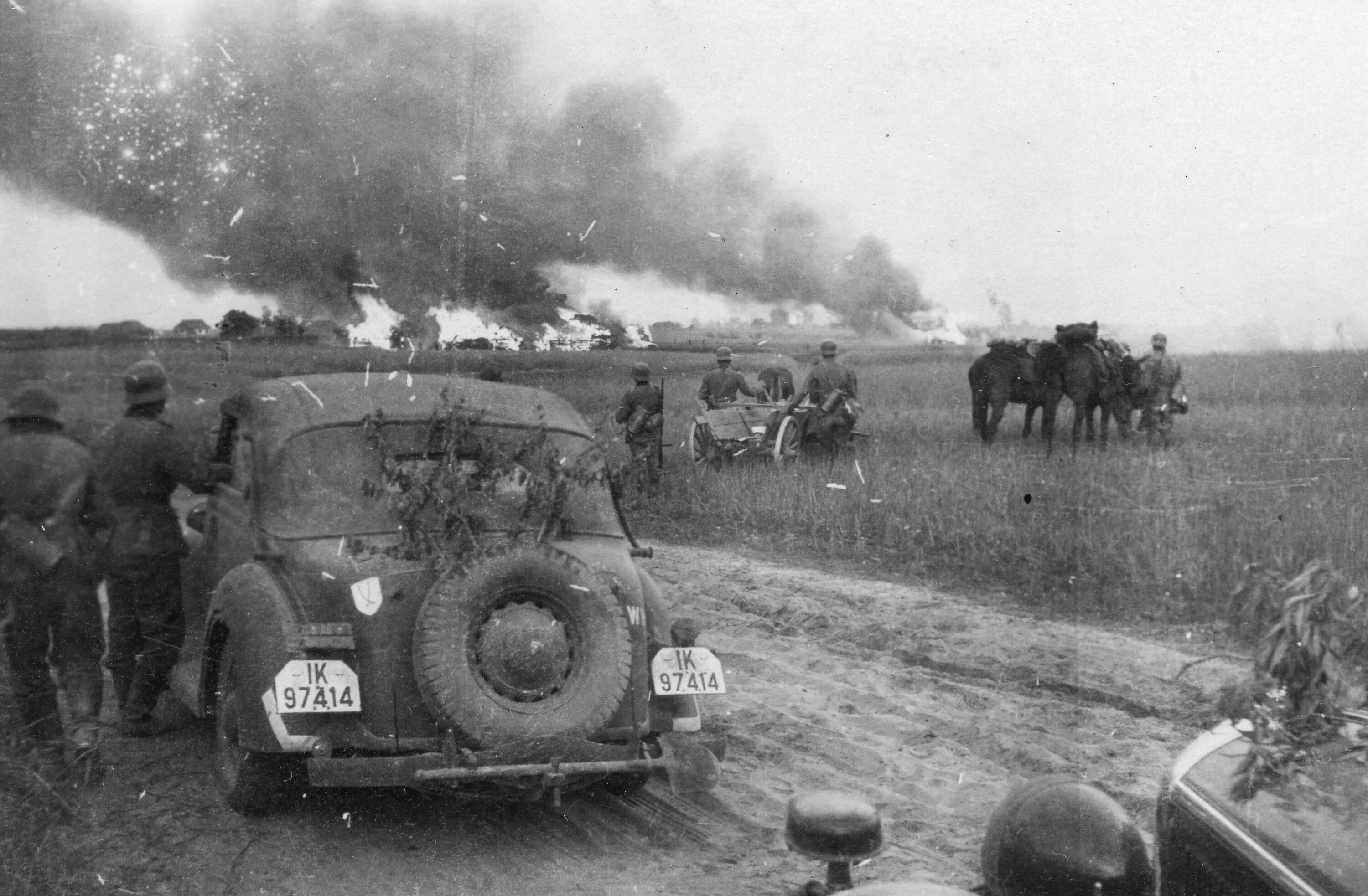 Начало военный 41. Первые дни Великой Отечественной войны 1941-1945. Солдаты вермахта лето 1941. Солдат вермахта 22 июня 1941 года. Начало Великой Отечественной войны 1941г.