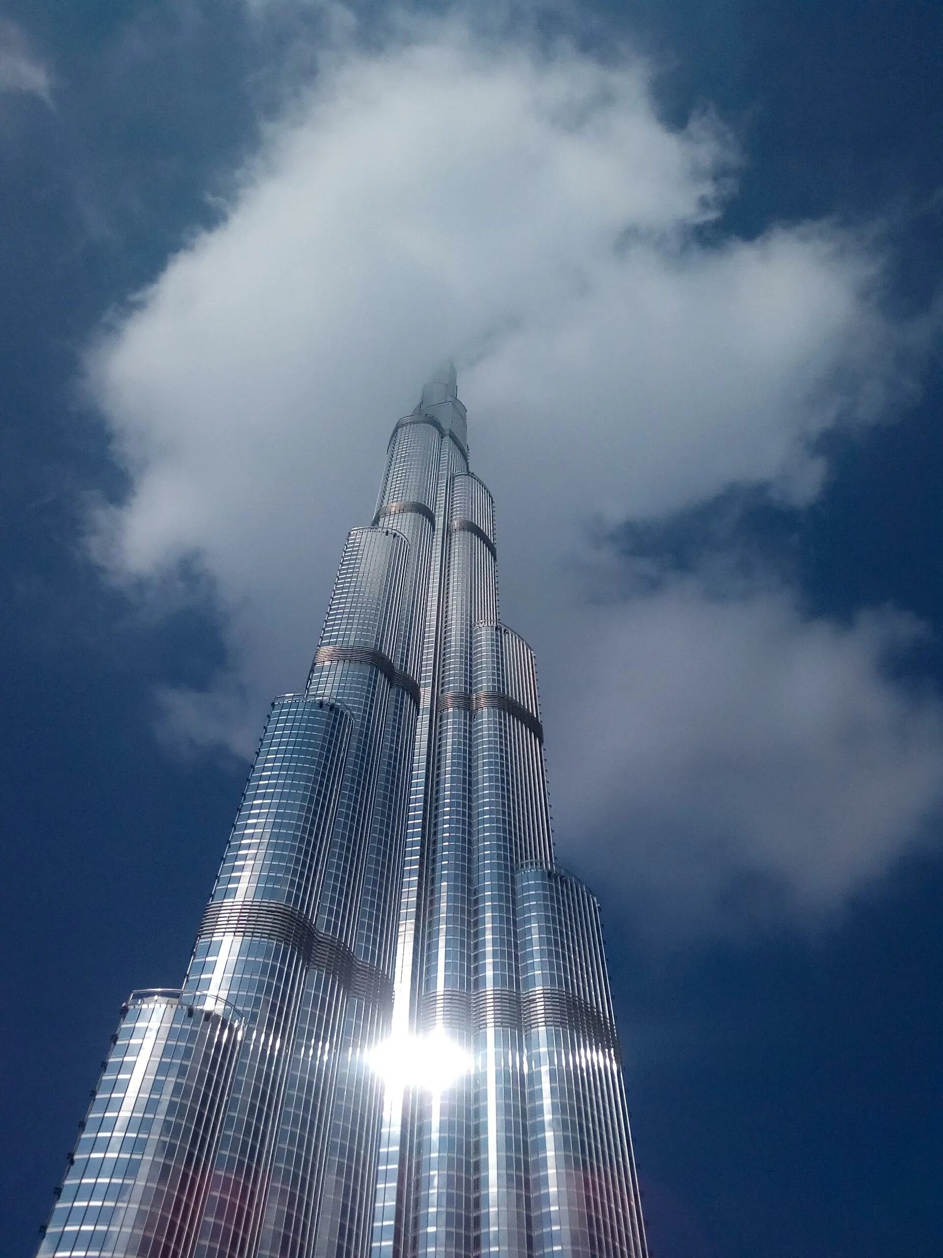 Самые высокие небоскребы в мире этажей. Небоскреб Бурдж-Халифа. 163 Этаж Бурдж Халифа. Здание Бурдж Халифа. Бурдб кзалифа.