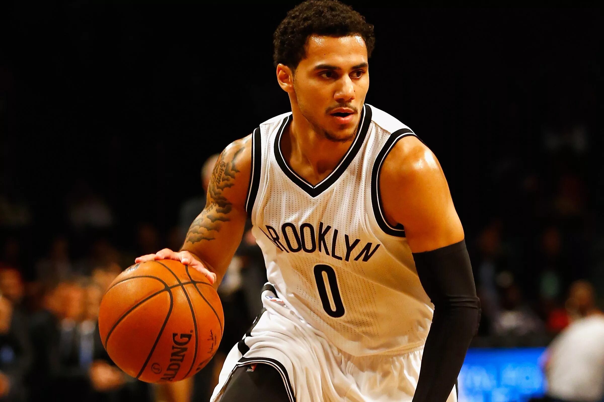 Ларкин баскетболист. Shane Larkin. Шейн Ларкин американский баскетболист. Шейн Вульфокс.