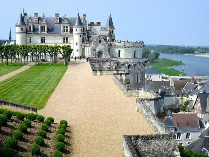 Pin by Carter Johnson on Castles Beautiful castles, Castle, Beautiful