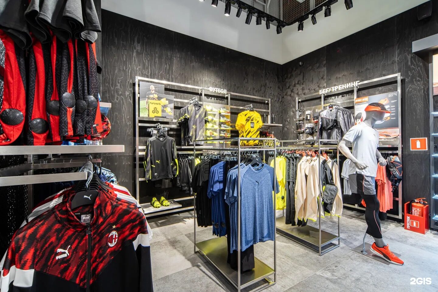 московский магазин одежды спб. магазины одежды московский проспект спб. универмаг московский питер. петербургский стиль магазины спб. польский магазин одежды.