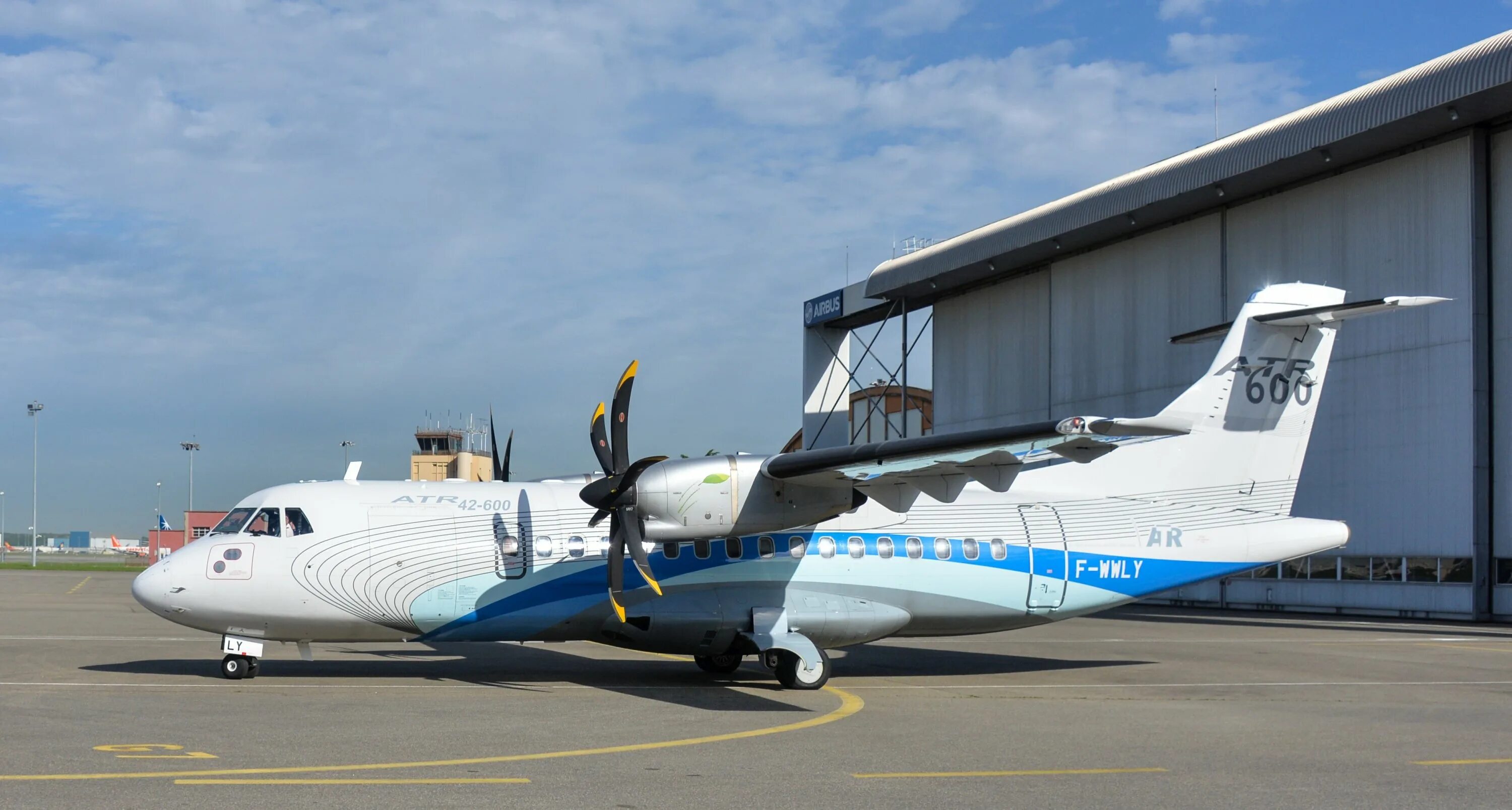 ATR 42-600s. АТР 42 600. ATR 600. ATR 72-600 самолет.