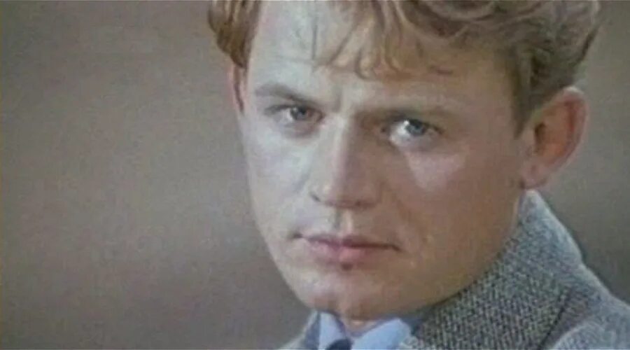 Игорь северянин стихотворение запевка. Пой песню поэт стих. Стихотворение про гармошку. Литературно-музыкальный вечер. Бичевская песни иеромонаха романа.