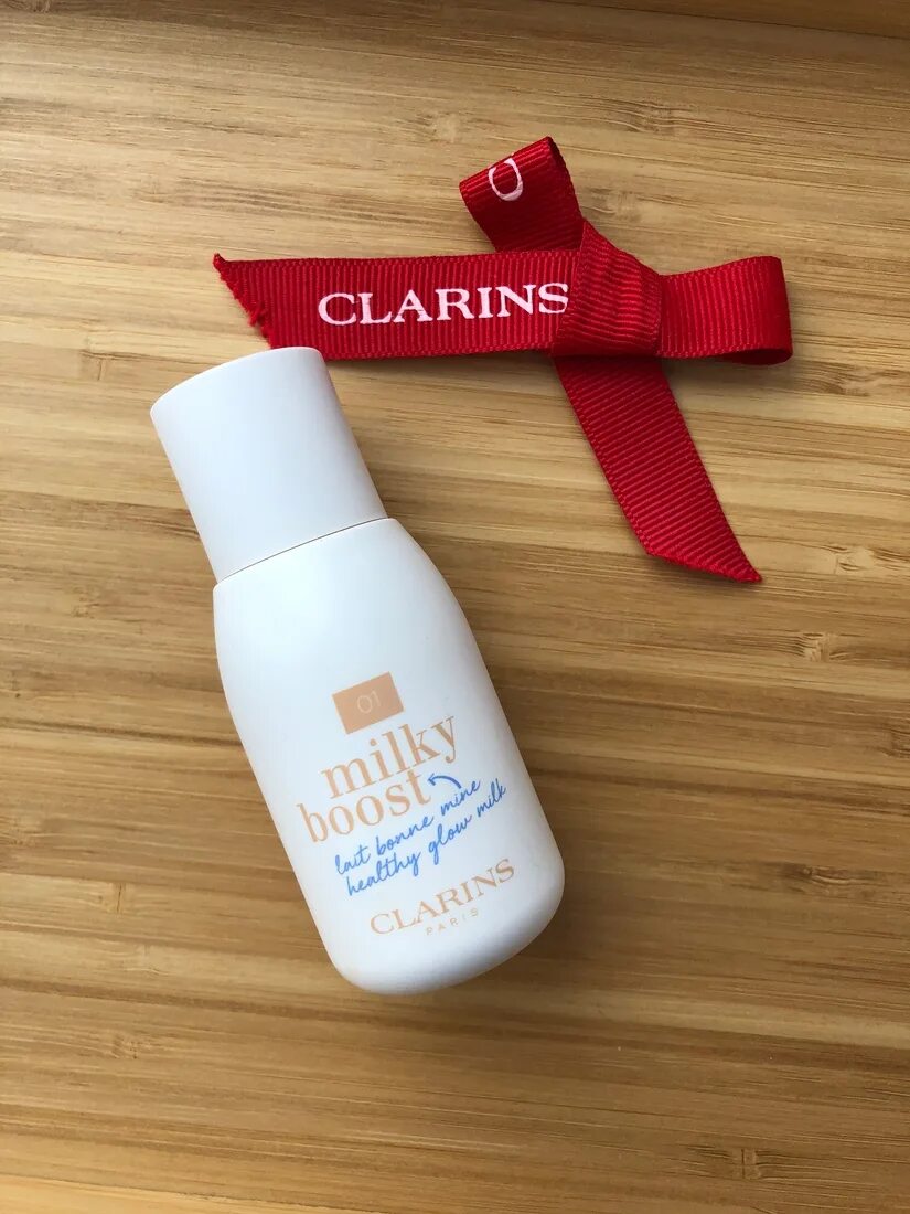 Кларанс милки. Кларанс милки. Кларанс милки. Clarins milky boost свотчи. Clarins milky boost 01.