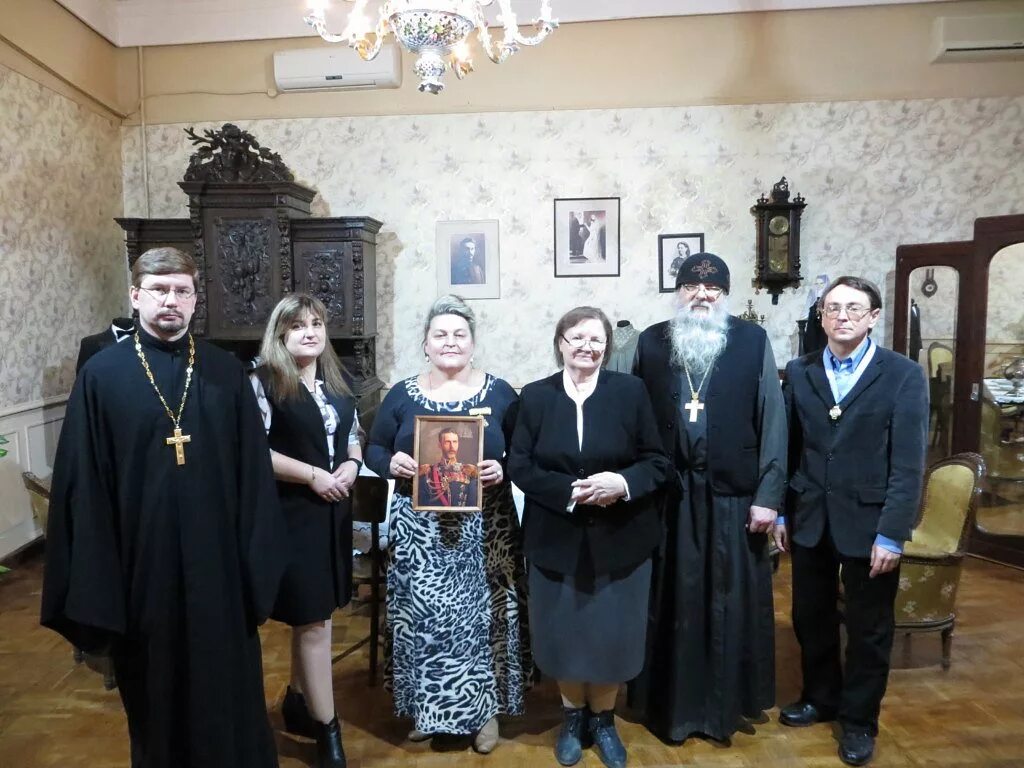 российское православное общество. церковь и образование. проповедь в храме. российское православное общество. сёстры милосердиябез красного креста.