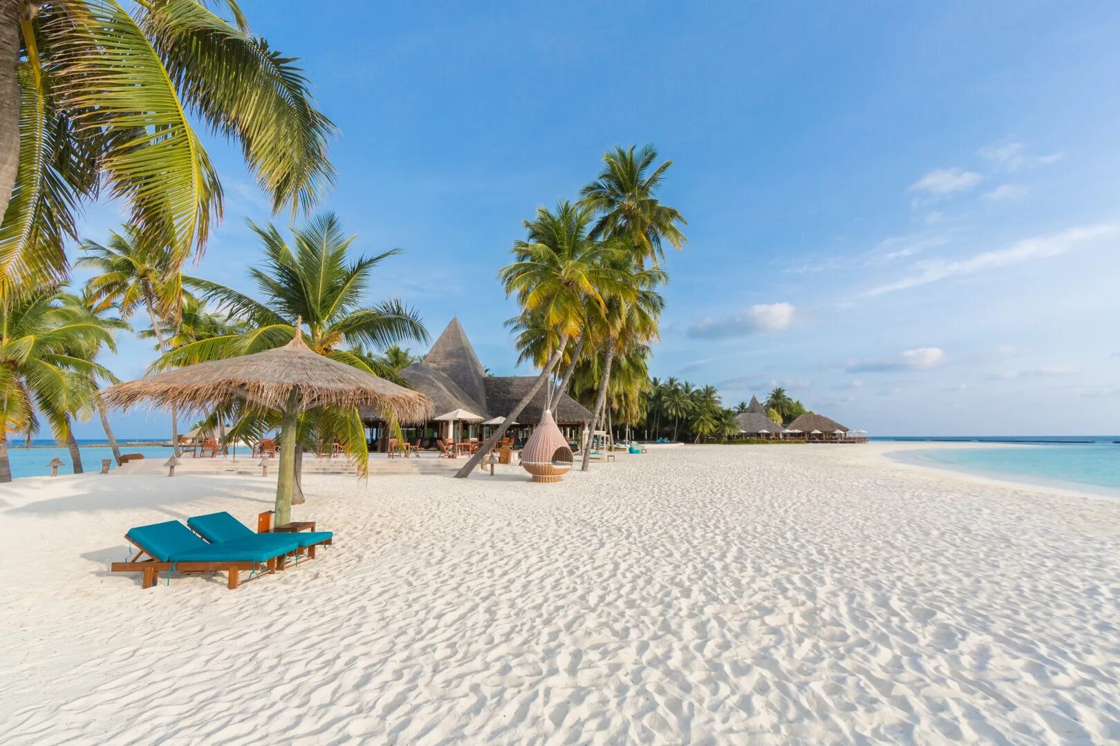 Beautiful tropical beach - Gyönyörű trópusi tengerpart - Megaport Media