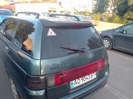 Спойлер универсал на крышку багажника