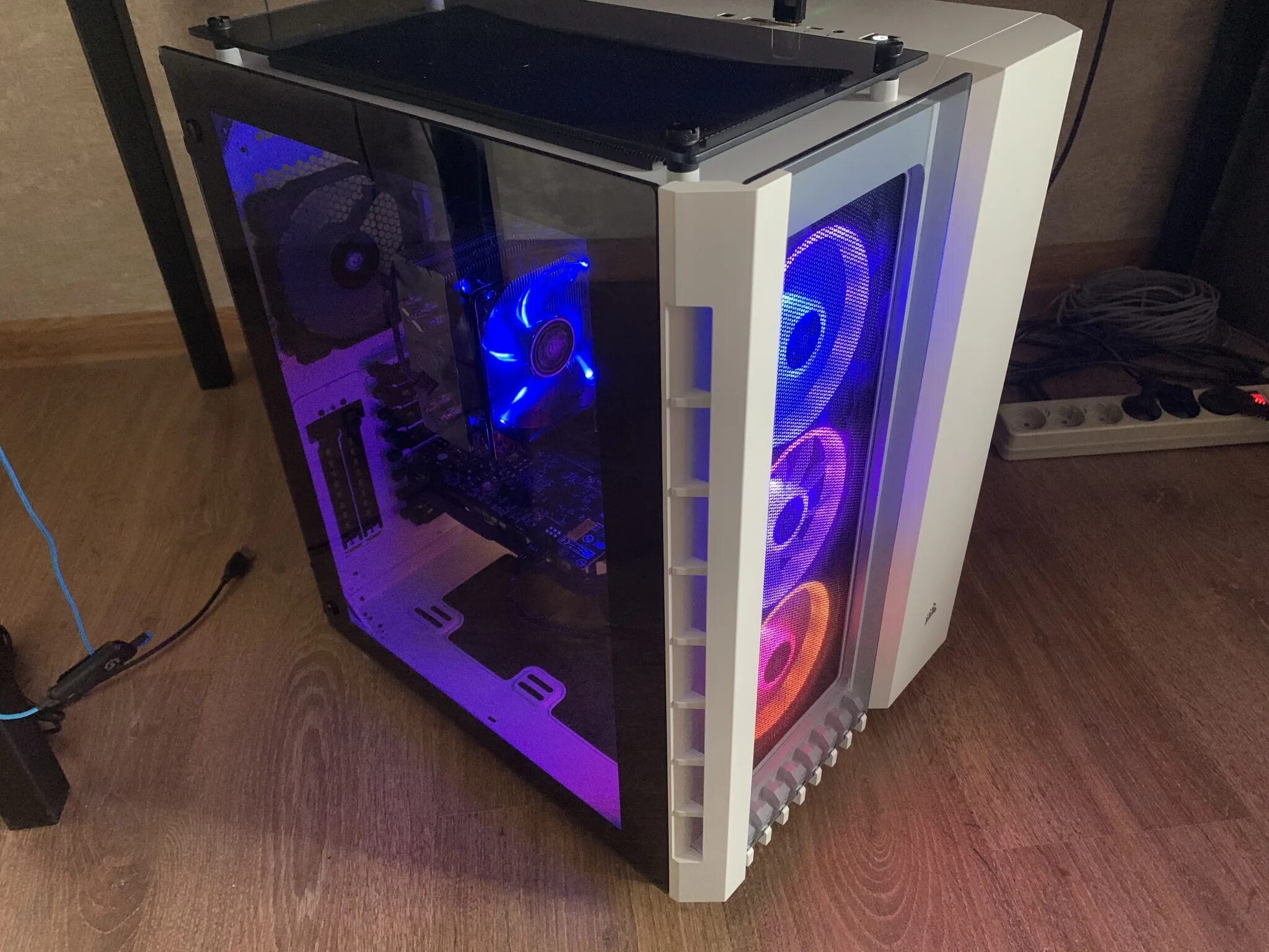 Корпус купить рязань. Corsair Crystal 680x. Corsair Crystal 680x RGB White. Corsair 680x RGB. Corsair Crystal Series 680x.