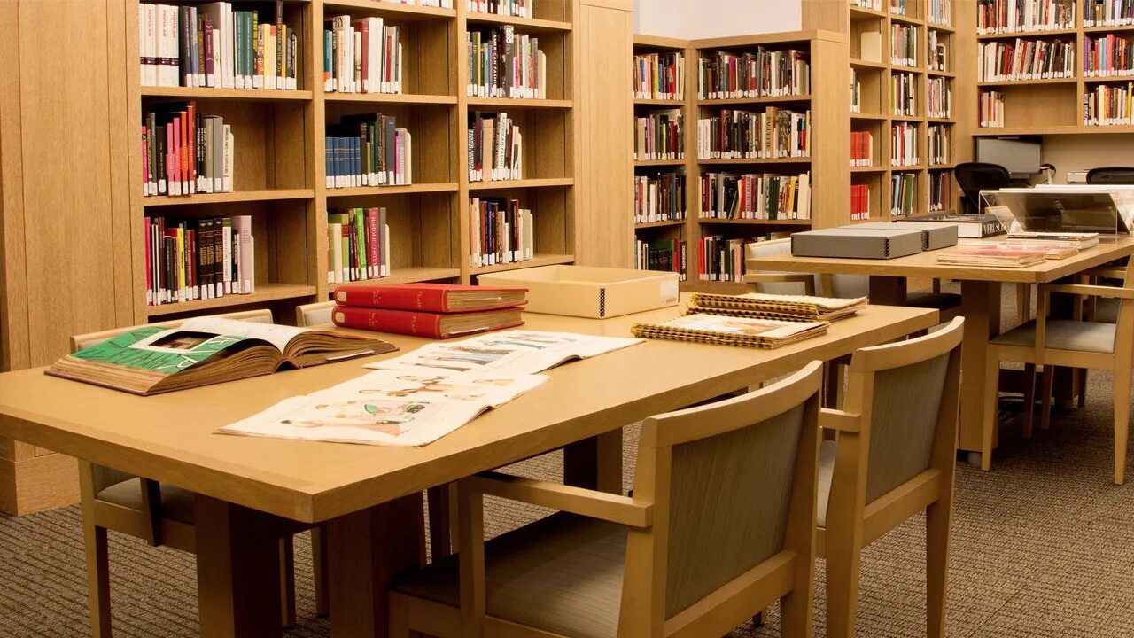 Студенты в библиотеке. Библиотека центр коммуникаций. Молодежь и чтение. Центр коммуникаций. Библиотека картинки.