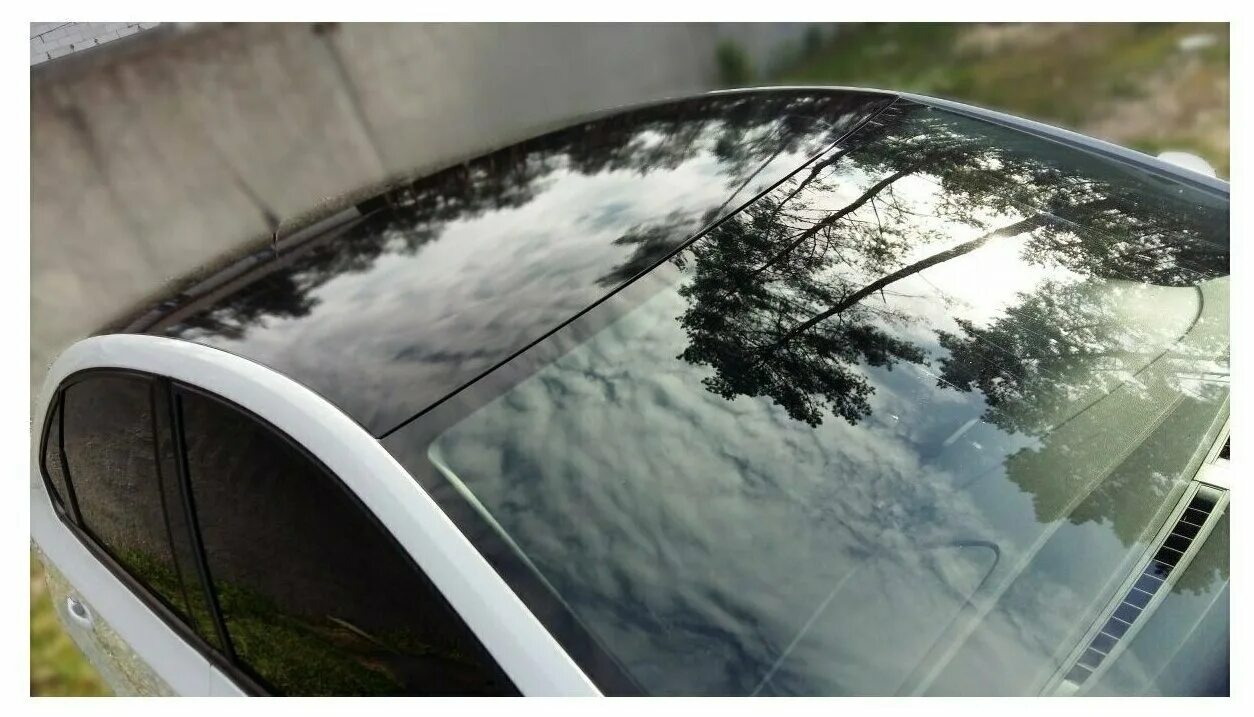 черная пленка на крышу авто. гибридная черная пленка на крышу. крыша в полиуретановой пленке. пленка на крышу автомобиля. Skoda a7 тонировка крыши.
