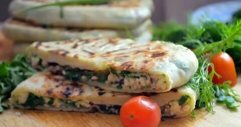 Блюда с сыром и зеленью