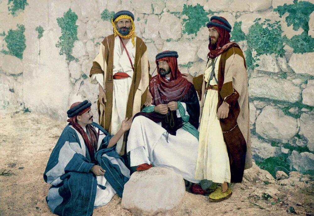 Одежда нищего 6 букв. Одежда бедуинов 19 век. Бедуины древнего Египта. Семитские народы. Бедуины средневековья.