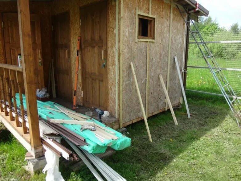 Сделать хозблок своими руками. Хозблок с дровником 5х2 односкатный. Хозблок строй. Хозблок 5*3 отзывы. Хозблок строй.