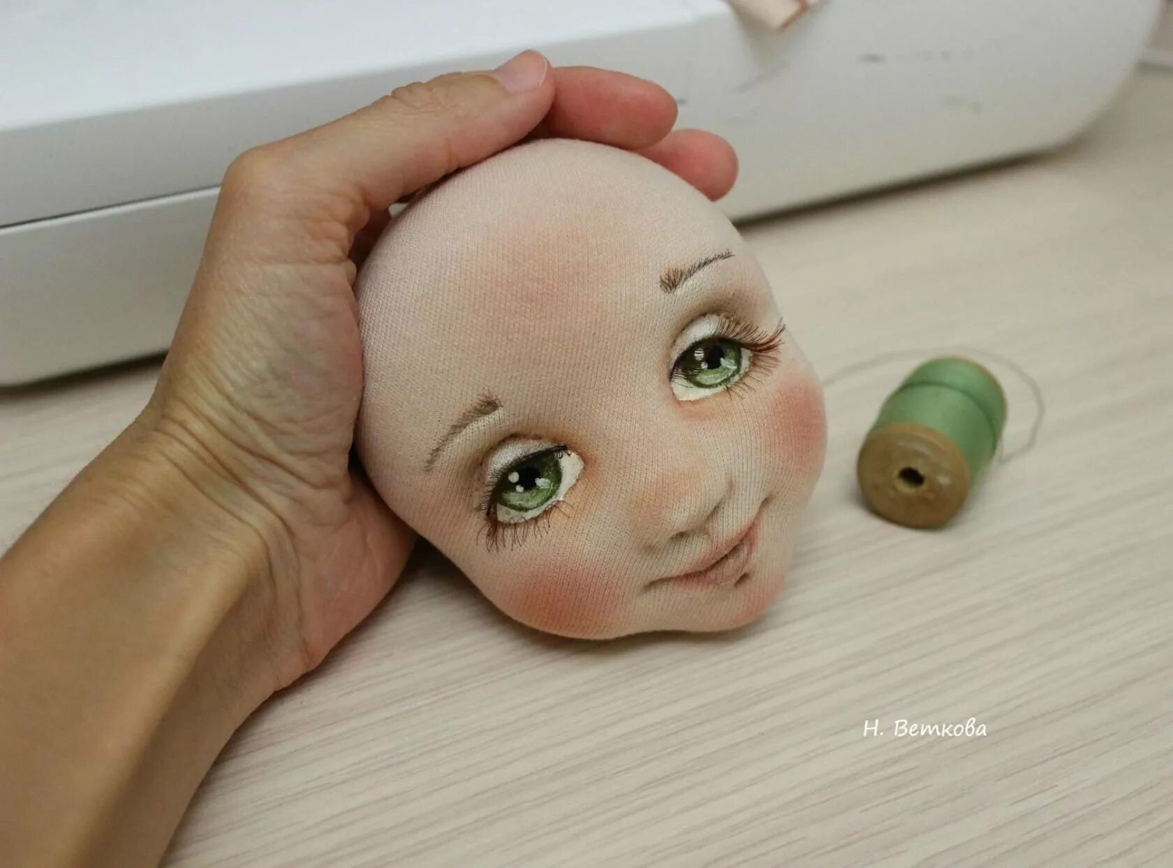 лицо мягкой куклы