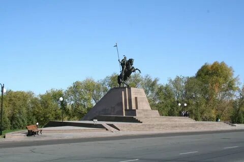 Үлкен дилдосы бар анальный порно