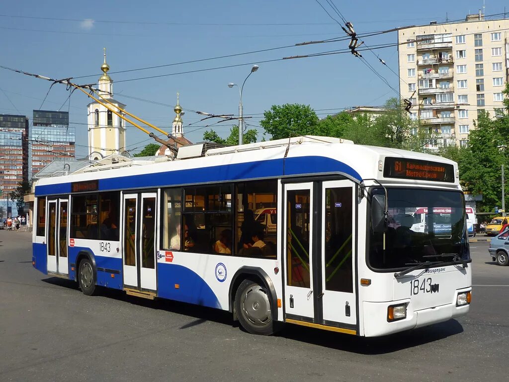 Электротранспорт троллейбус. Троллейбус БКМ 321 Москва. БКМ 321 белый. БКМ 321 троллейбус красный. Троллейбус БКМ 321 Санкт-Петербург.