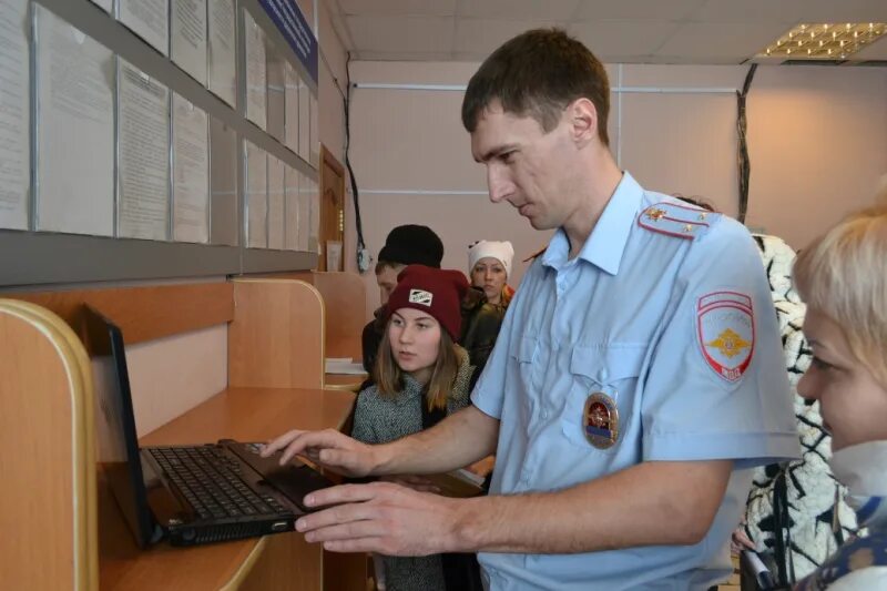 Гибдд назарово. Юдин ГИБДД Назарово. Инспектор Юдин ГИБДД Назарово. Журавлев Егорьевск ГИБДД РЭО.