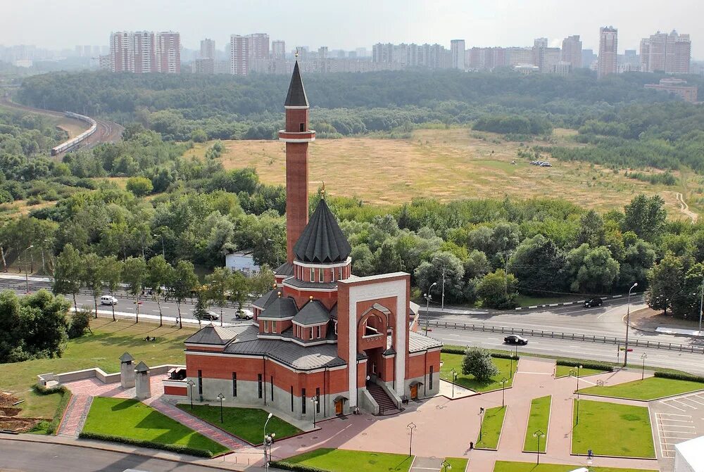 Поклонная мечеть. Мемориальная мечеть на поклонной горе. мемориальная мечеетьна поклонной норе. мечеть на поклонной горе москва. мечеть парк победы москва.