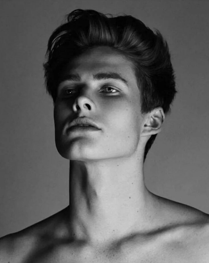 Лицо мужчины модель. Chad jawline модель. скулы у парней. парни модели. красивые мужские скулы.