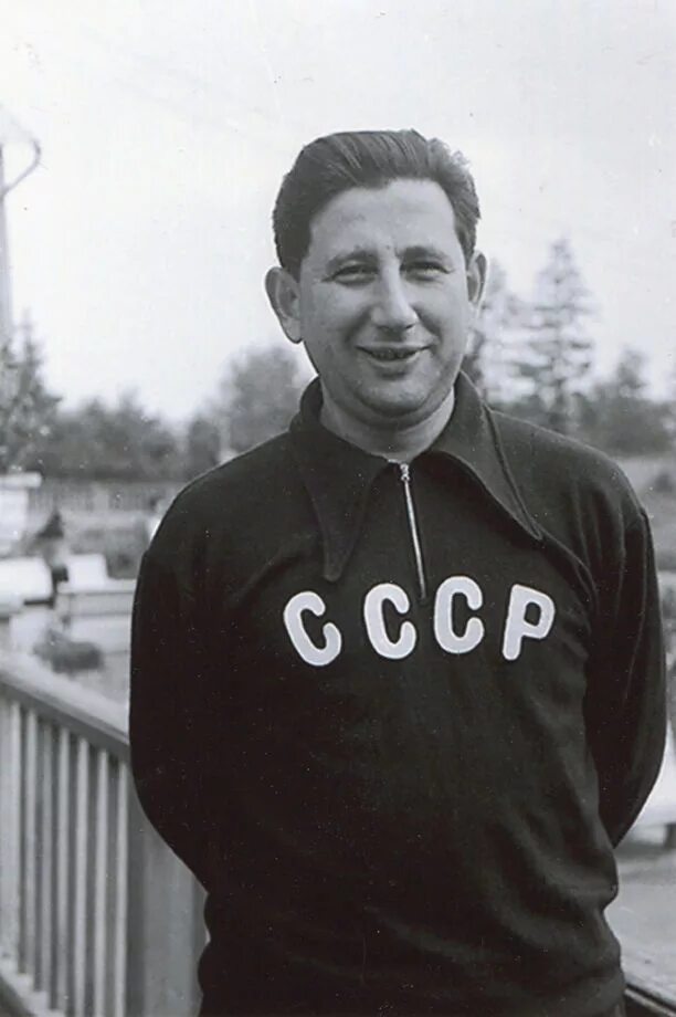 Анатолий владимирович тарасов, хоккей. Анатолий тарасов тренер. Советские инструкторы. Анатолий тарасов 1972. Анатолий тарасов советский хоккейный и футбольный тренер.