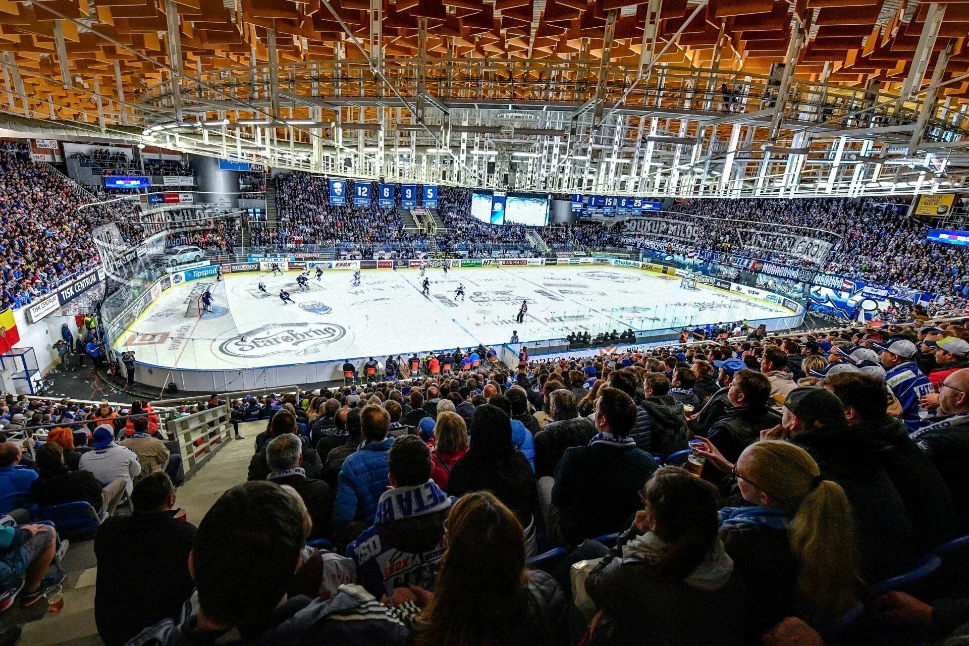 ДРФГ Арена Брно. ЦСКА Арена хоккей. Брно Виннинг групп Арена. Комета Арена. Arena v