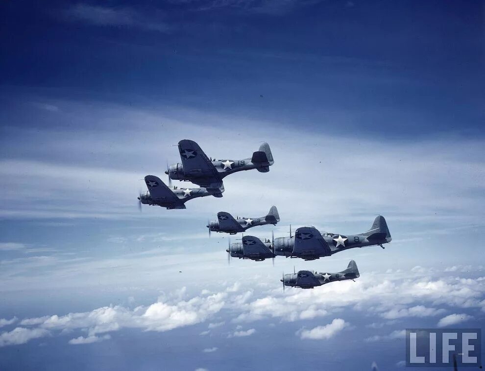 Эскадрилья самолетов. Эскадрилья бомбардировщиков. Blue angels пилотажная группа. Эскадрилья самолетов. Эскадрилья.