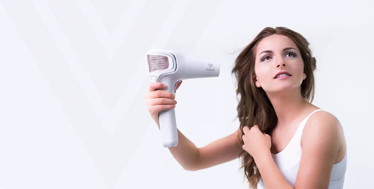 Удобной в использовании простой. Фен mi hair Dryer. Реклама фена для волос. Фен для коротких волос. Фен и пористые волосы.