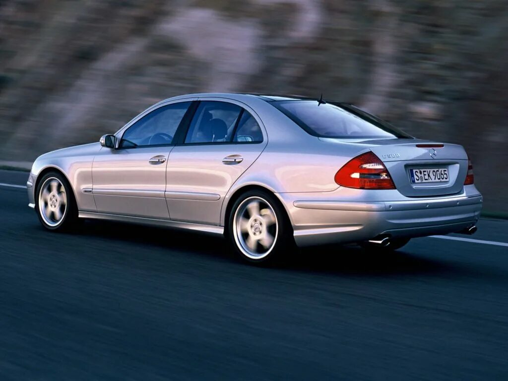 Mercedes e500 w211. мерседес бенц w211. Mercedes e500 w211. Mercedes benz w211 e500. мерседес 211 е500.