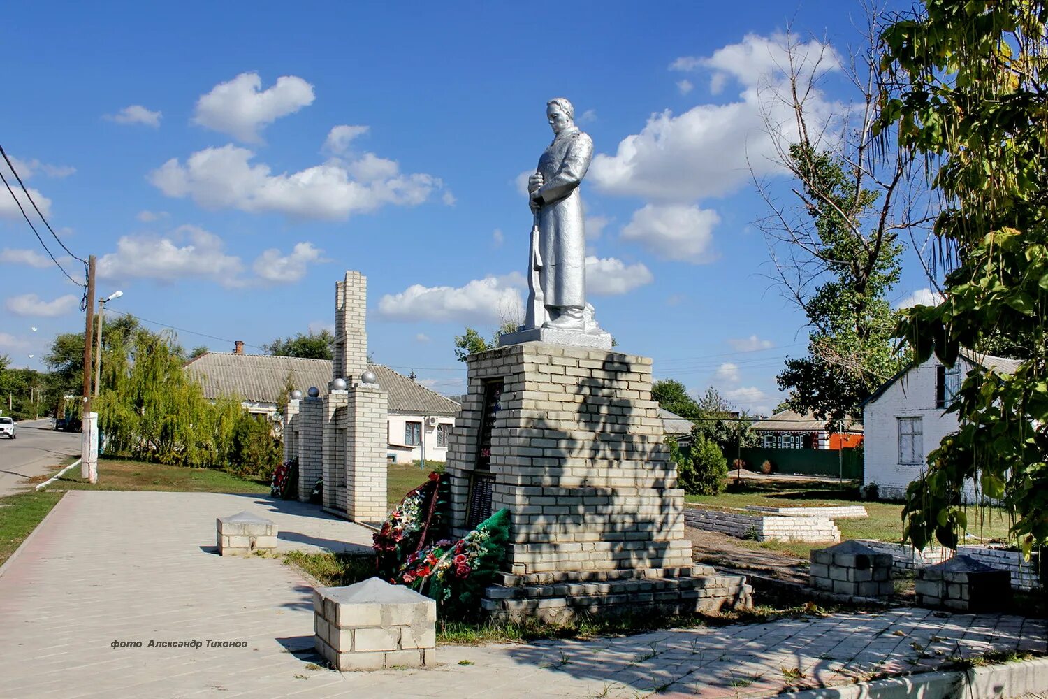 Шахтинский ростов. Каменск-шахтинский ростовская обл. ростовская область каменский шахтинский. каменск шахтинский братская могила. станица каменска шахтинского.