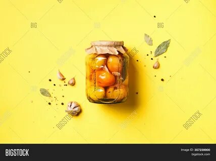 Лежащая банка